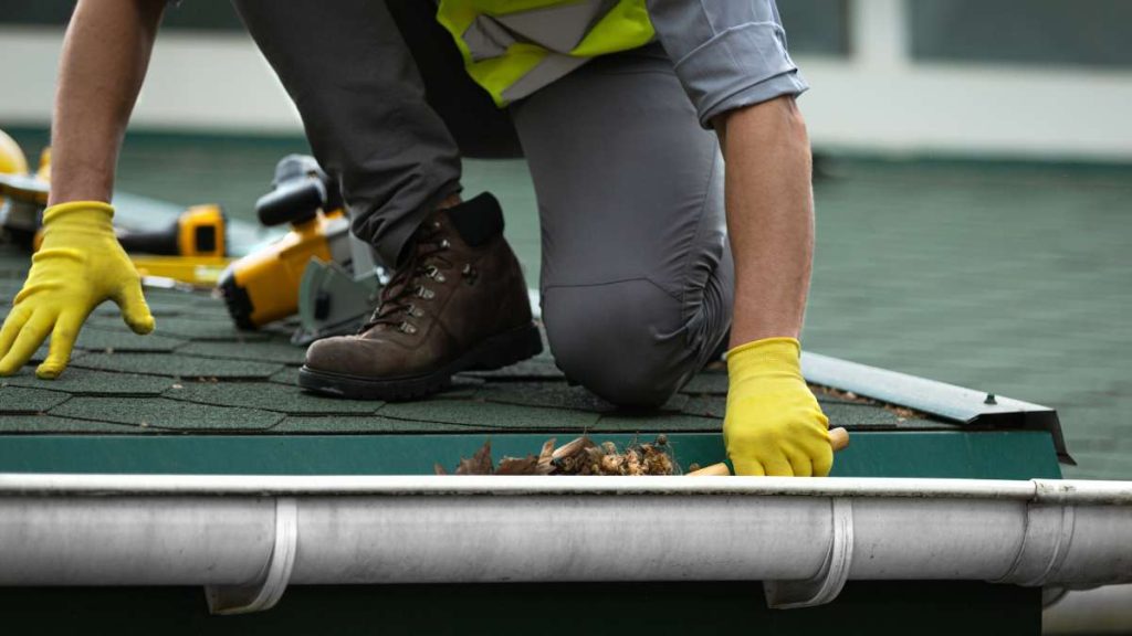 Colorbond gutter installation In Melbourne